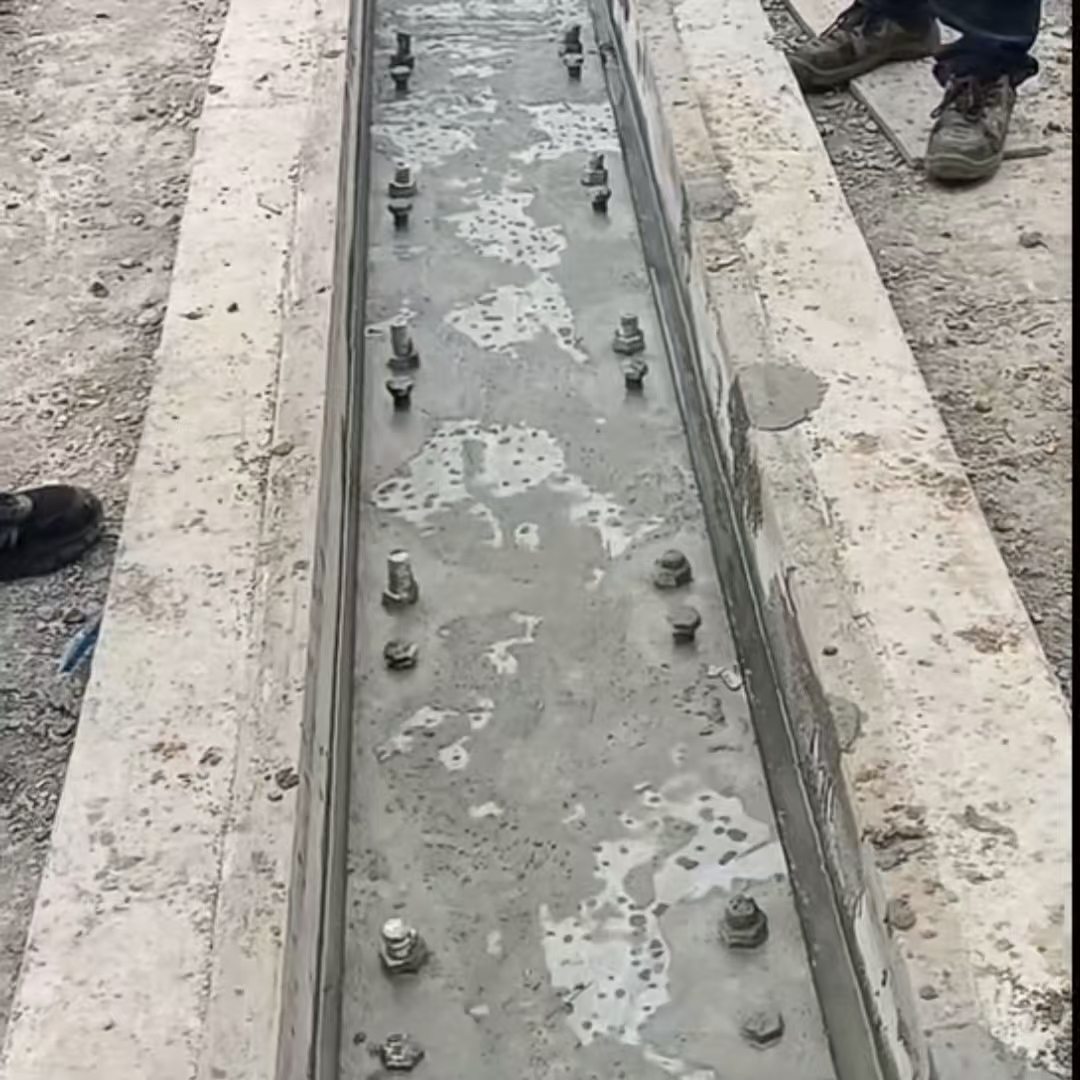 罗湖港口码头起重机龙门吊重型机械设备稳固用早强快凝轨道胶泥